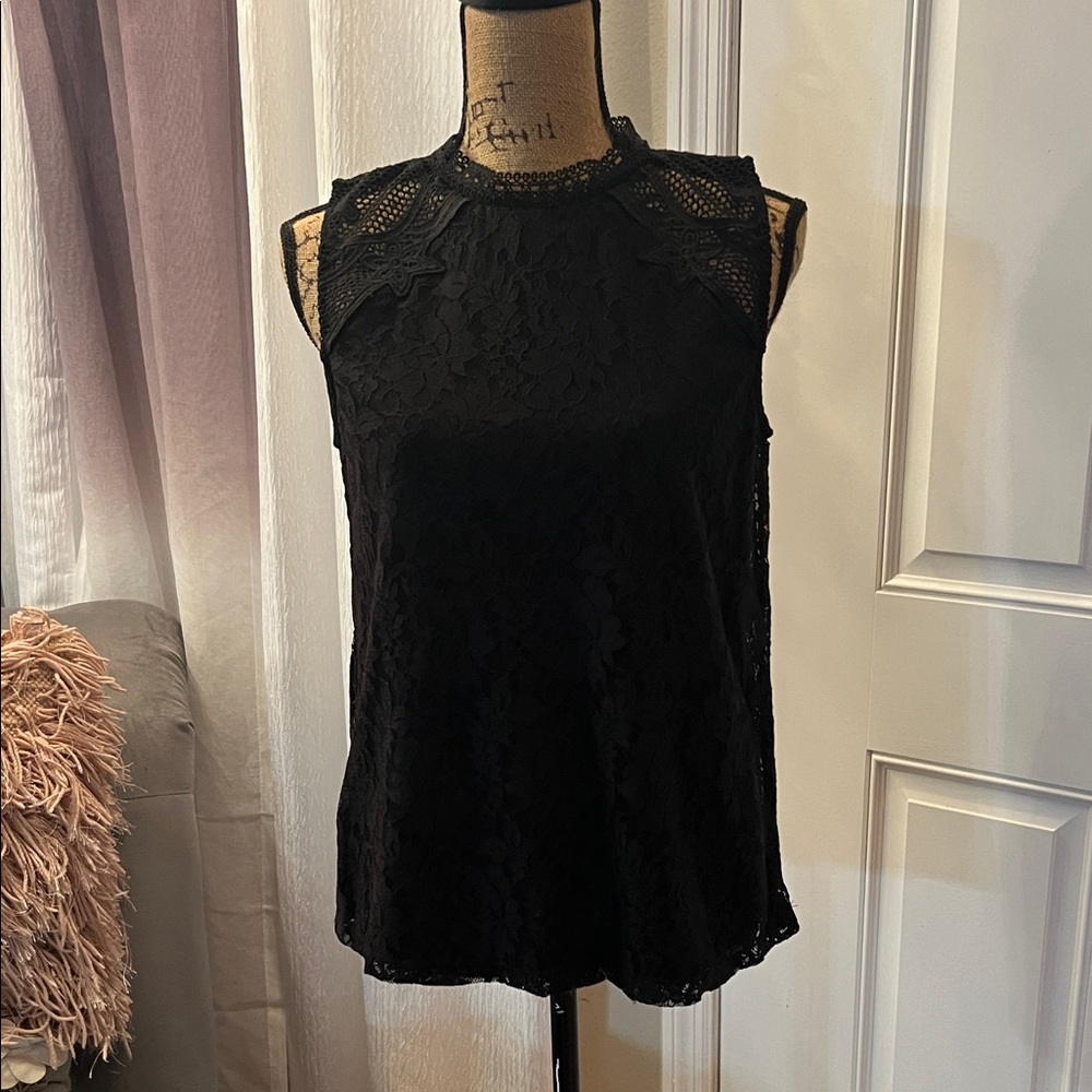 Cable & Gauge Black Lace Sleeveless Blouse